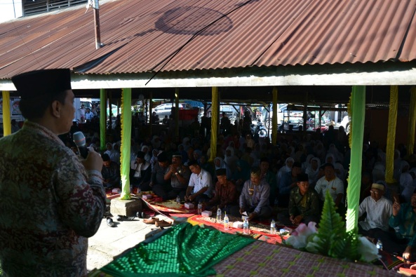 saat menyampaikan sambutan pada acara Maulid Nabi dan temu Ummat di Desa Simpang Dolok Kecamatan Lima Puluh Barubara1